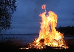 fire-123784_640