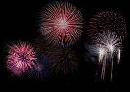 fireworks-879461_640