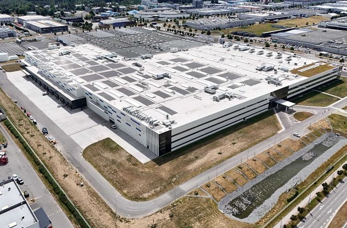 foto-vyrobniho-arealu-panasonic-v-plzni