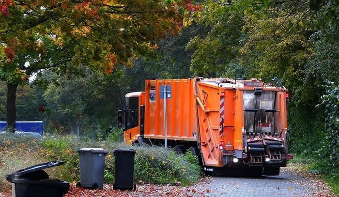 garbage-truck-6756670_1280.2e16d0ba.fill-730x425