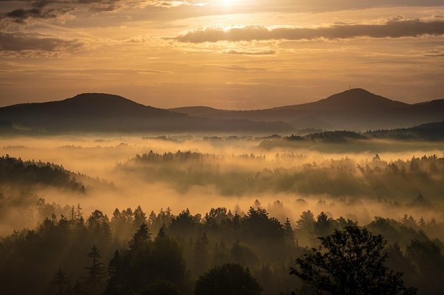 jancickal-sunrise-5669884_640