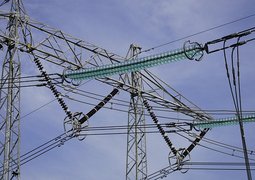 jhenning-high-voltage-7379785_640