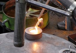 joergelman-glassblower-385492_640