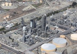 jpenrose-refinery-109025_640