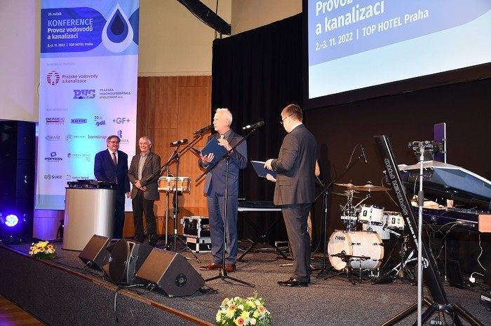 konference15