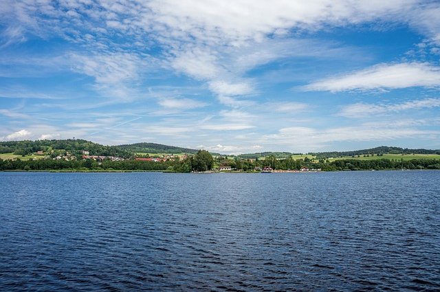 leonhard_niederwimmer-lake-7369275_640