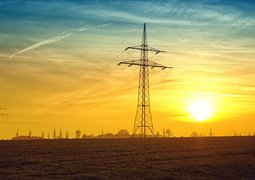 nikiko-power-lines-532720_640