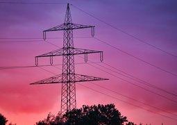 poldychromos-power-pole-6535588_640