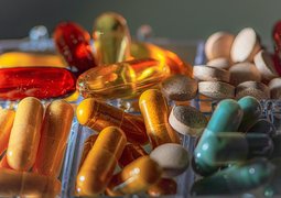 ri_ya-vitamins-7661774_640
