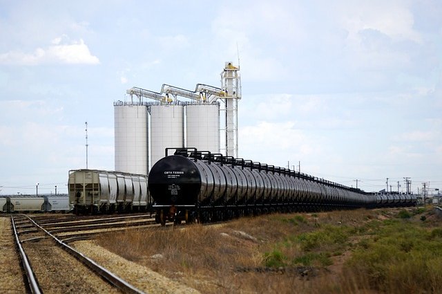 rja1988-train-5451826_640