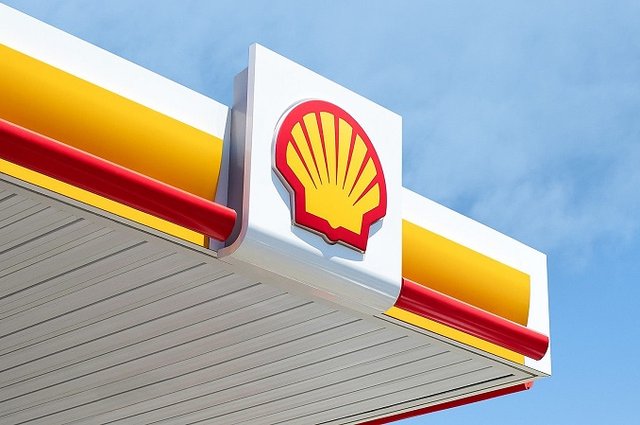 shell-logo-at-the-gas-station.jpg