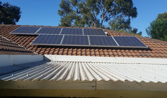 solar-panels-2685357_640.jpg