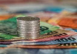 stevepb-coins-1726618_640