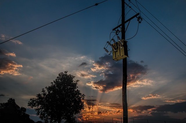stevepb-power-line-482546_640