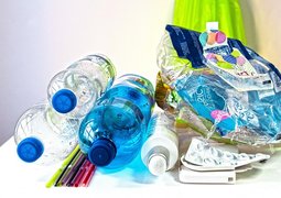 stux-plastic-waste-3962409_640