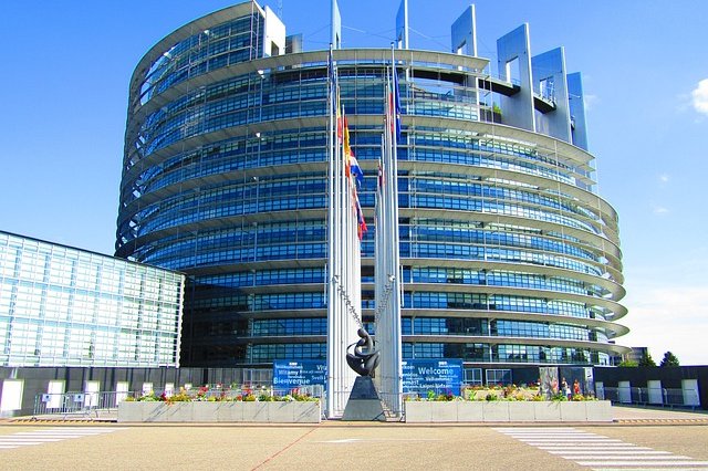 the-european-parliament-in-strasbourg-5180608_640.jpg