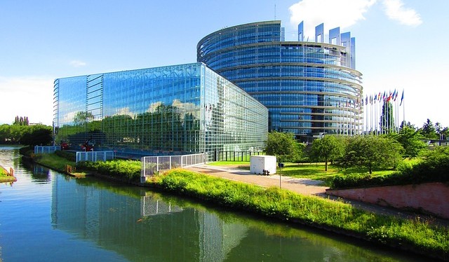 the-european-parliament-in-strasbourg-gfb9251531_640
