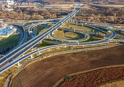 toniczech-highway-7139901_640