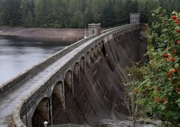 track-bridge-river-transport-dam-reservoir-663580-pxhere.com
