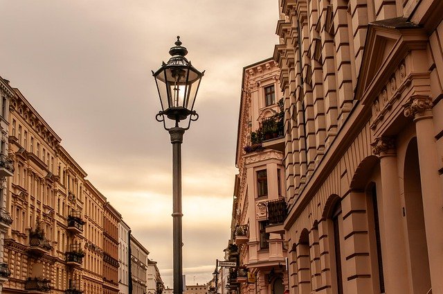 wal_172619-buildings-8217275_640