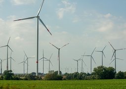 wal_172619-windmills-6626200_640