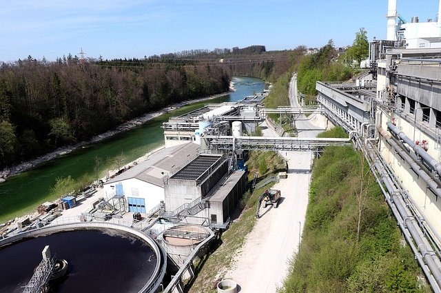 wfranz-sewage-treatment-plant-4560229_640