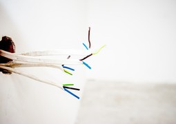 wires-1080569_640