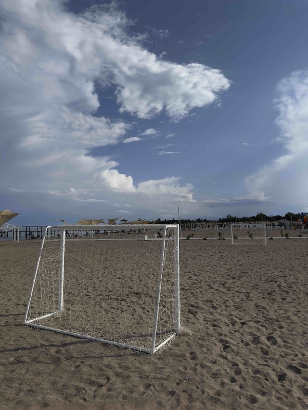 Футбольная площадка Palm Beach Иссык-Куль