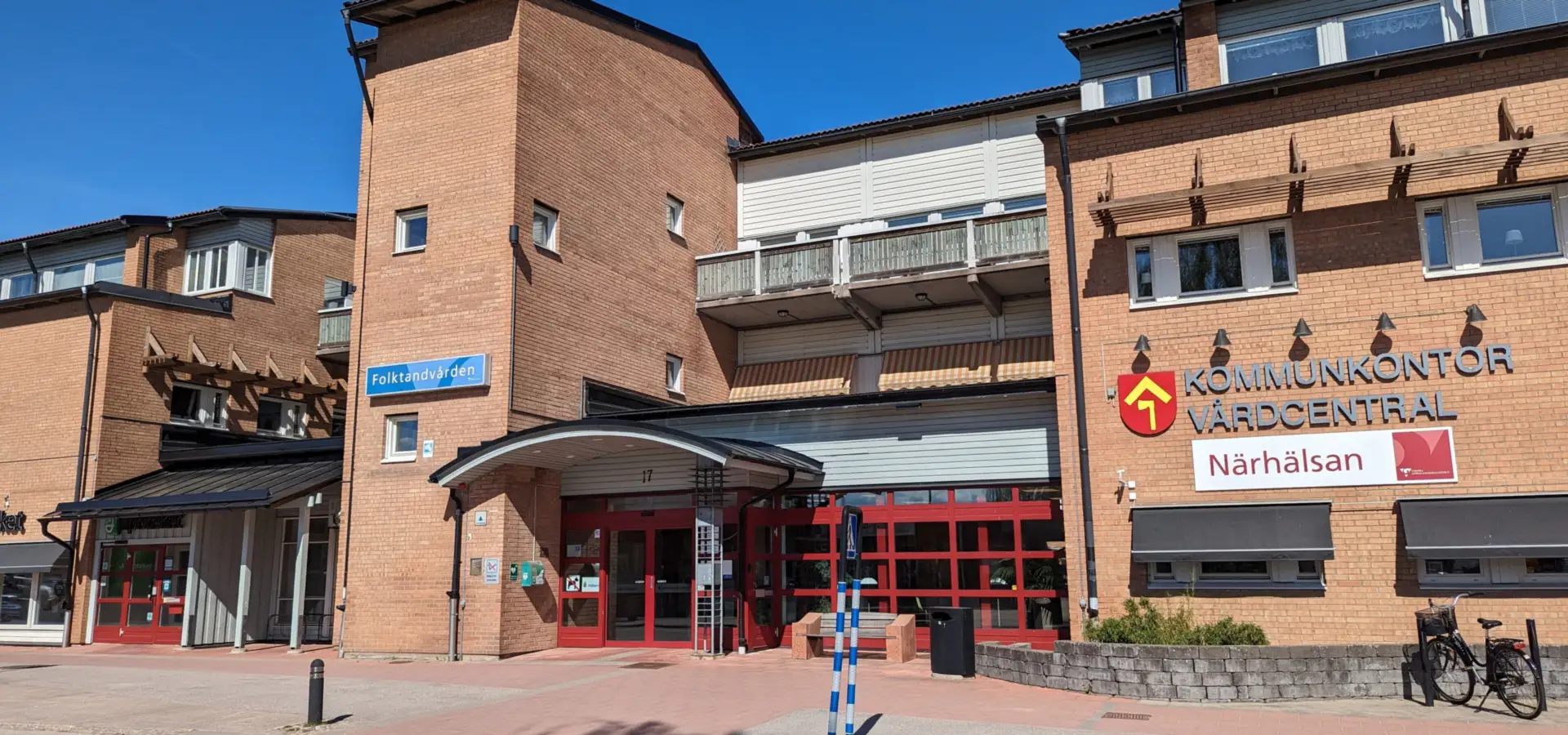 Tibro – Kommunkontor och vårdcentral i Tibro den 15 maj 2024.