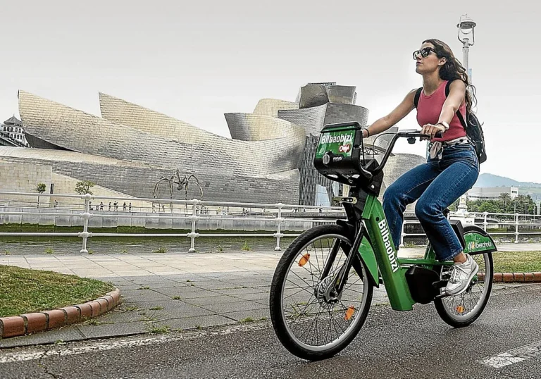 ¿Sales en bici por Bilbao? 5 errores que pueden estar provocando tu dolor de espalda o cuello