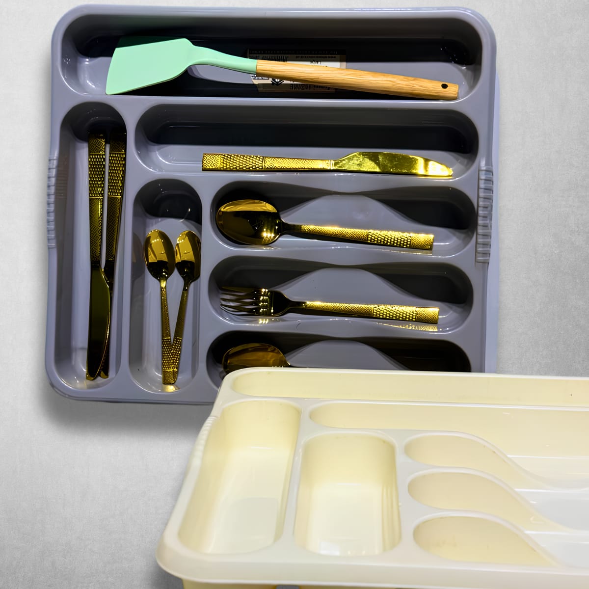 Cupboard cutlery rack
