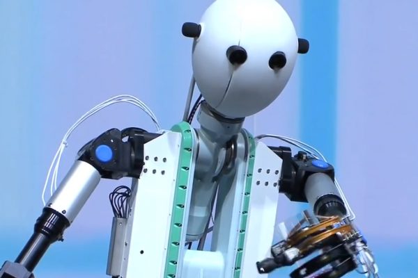Робот, различающий более 100 предметов