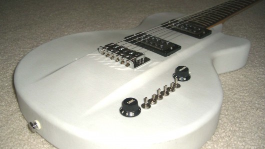 «Напечатанная» на 3D-принтере гитара