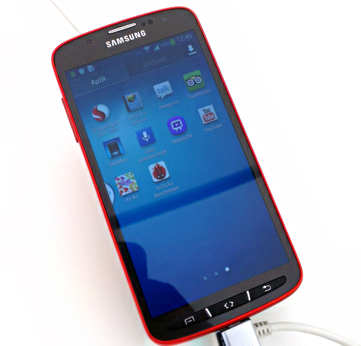 Samsung продемонстрировал влагозащищенный Galaxy S4 Active