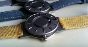Тактильные часы Bradley от Eone