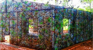 В Панаме из пластиковых бутылок построят целую деревню