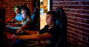 Для уникальных геймеров в Москве организовали чемпионат по киберспорту
