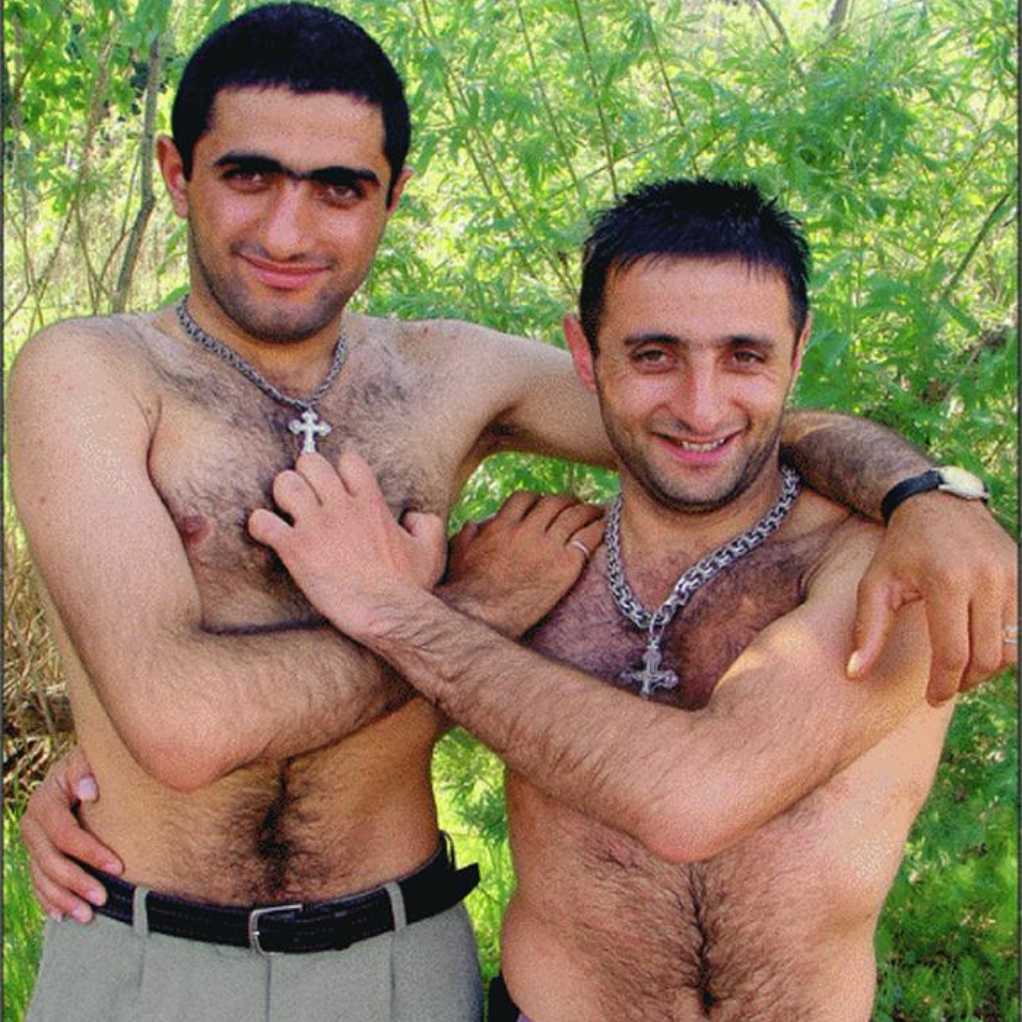 видео с кавказцами геями фото 109