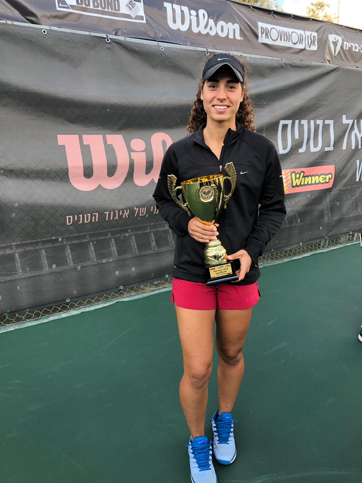 מיה טחן ממועדון הטניס רעננה זכתה בתואר סגנית אלופת ישראל בטניס!