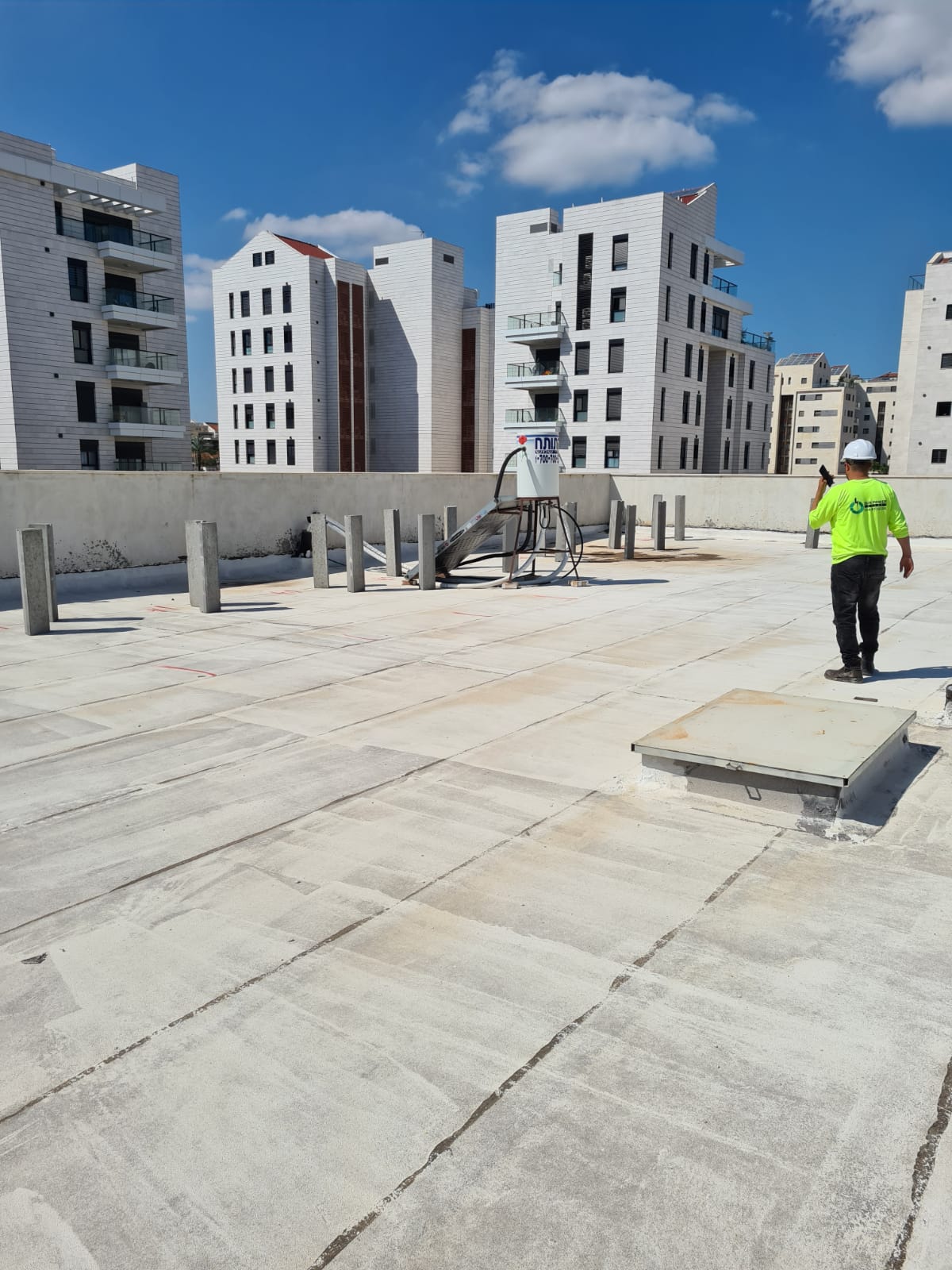 עיריית רעננה מרחיבה את פרויקט התקנת המערכות הפוטוולטאיות  על גגות מבני הציבור בעיר
