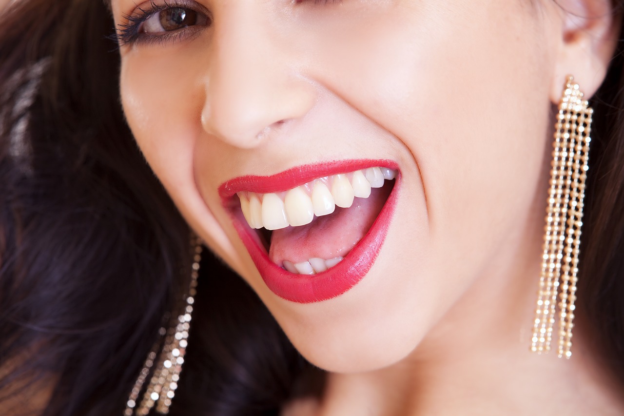 מרפאת שיניים מומלצת לטיפולים והשתלות באזור תל אביב