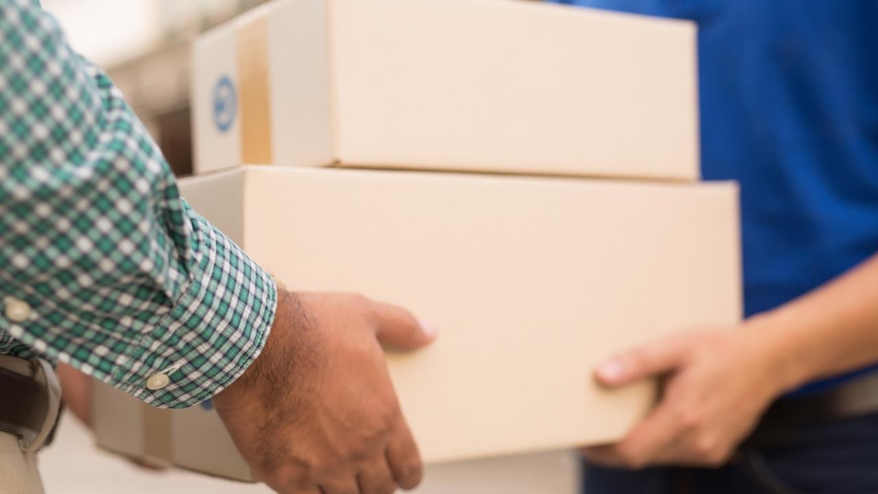 כשאתם שולחים משלוח מהיר, אתם יכולים להיות רגועים