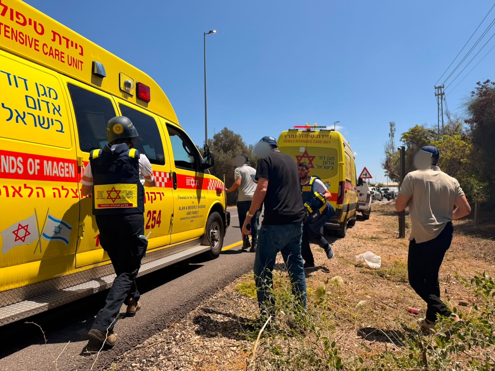 גבר כבן 35 נרצח ו-5 פצועים במצב קשה ובינוני בפיגוע ירי מתגלגל במזרח השרון