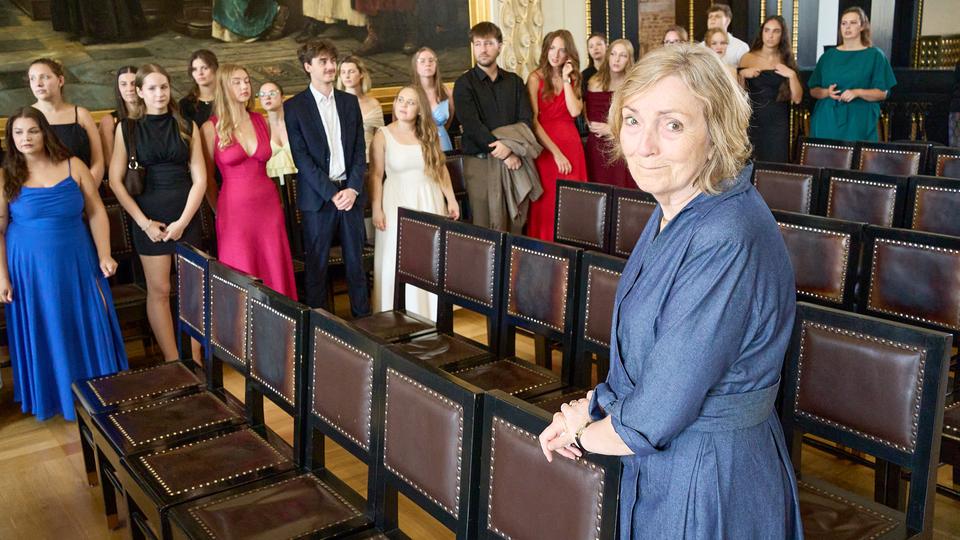 Ze zákulisí slavnostního předávání diplomů
