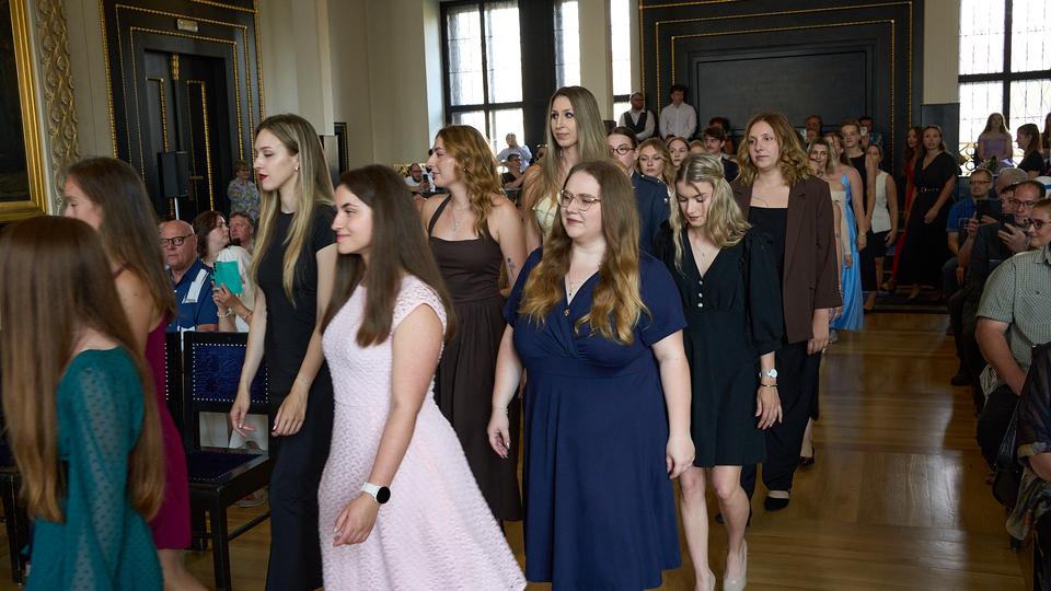 Slavnostní předávání diplomů absolventům Jahodovky