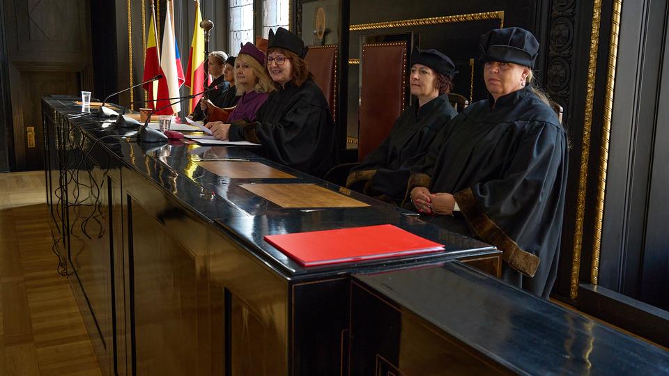 Slavnostní předávání diplomů absolventům Jahodovky