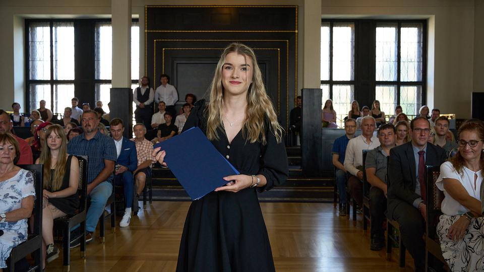 Slavnostní předávání diplomů absolventům Jahodovky