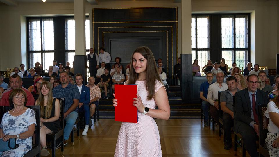Slavnostní předávání diplomů absolventům Jahodovky