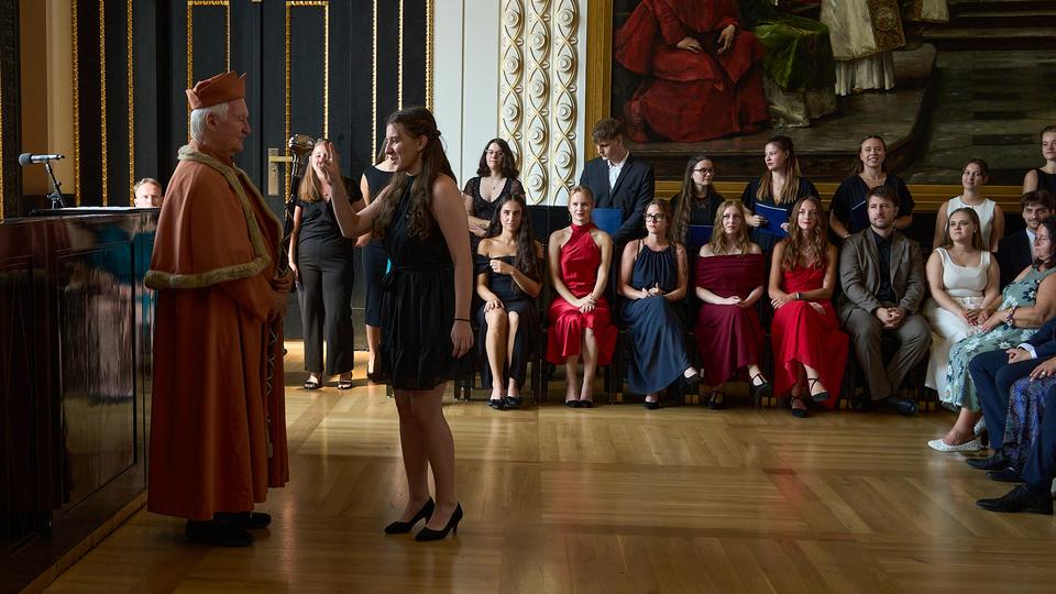 Slavnostní předávání diplomů absolventům Jahodovky