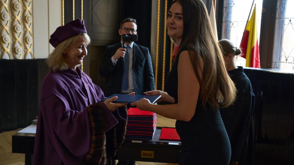 Slavnostní předávání diplomů absolventům Jahodovky